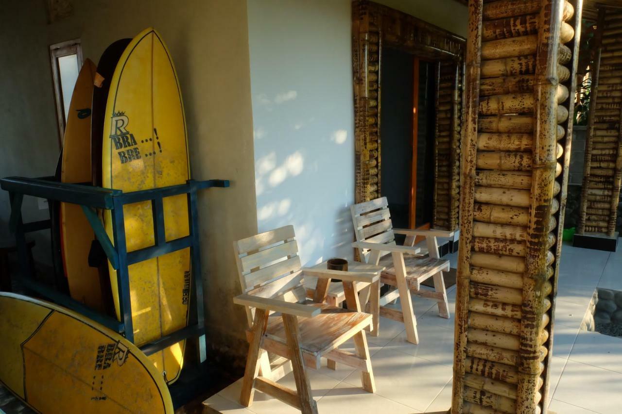 The Nyamo Surf & Stay Pulukan Exteriör bild